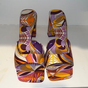 ZARA NWOT Satin Sandals with block heel - NEVER WORN.